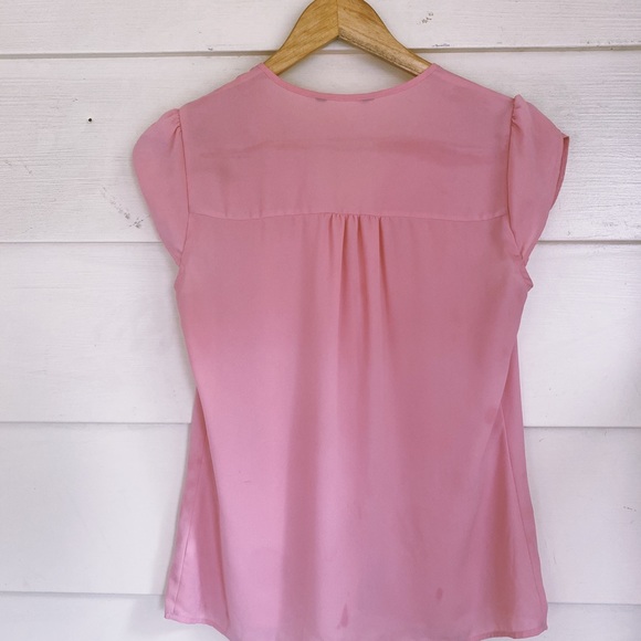 Vintage 70s pink chiffon blouse size medium ruffle cap sleeves workwear - Picture 3 of 4